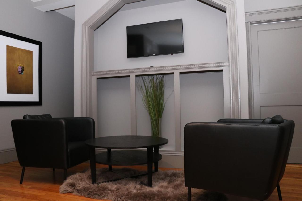 A Stylish Stay W/ A Queen Bed, Heated Floors.. #34 Brookline Ngoại thất bức ảnh